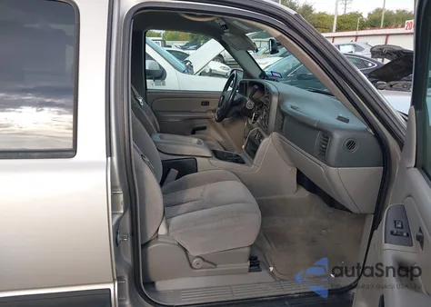 2005 Chevrolet Suburban 1500 Ls из США, поврежденный, VIN 3GNEC16Z45G232667